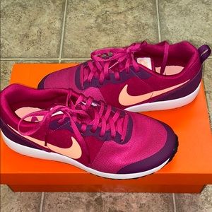 Women’s gym and training nikes
